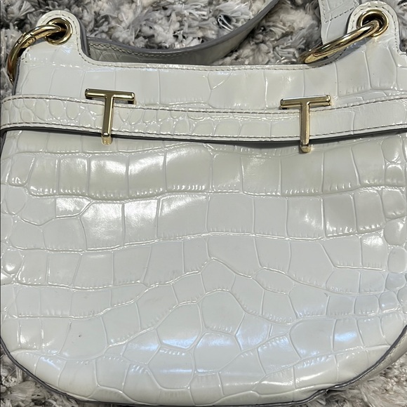 Ted Baker White Textured Shoulder Bag with Gold Clasp - Picture 6 of 13